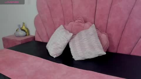 Snapshot of antonella_foxxxx chatting on 04/15/26, 12:12 antonella_foxxxx online show from 04/15/26, 12:12