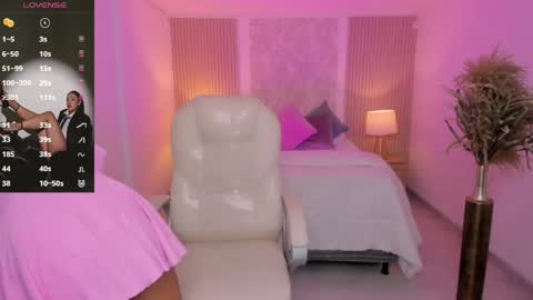  Antonella Grayy  online show from 04/25/26, 11:02