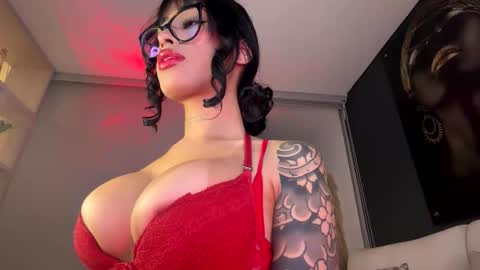 Snapshot of antonella_silva chatting on 05/02/26, 01:54 Anto online show from 05/02/26, 01:54