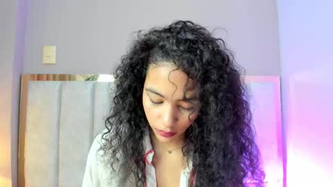 AntonellaHall  online show from 11/25/25, 12:27