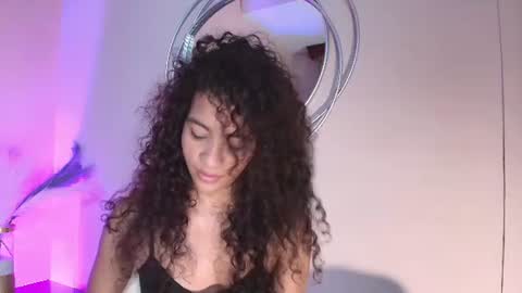 Snapshot of antonellahall_ chatting on 07/02/26, 12:54 AntonellaHall online show from 07/02/26, 12:54