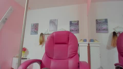 ANTONELLA online show from 02/10/25, 01:44