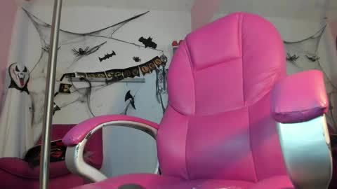 ANTONELLA online show from 10/25/25, 10:15