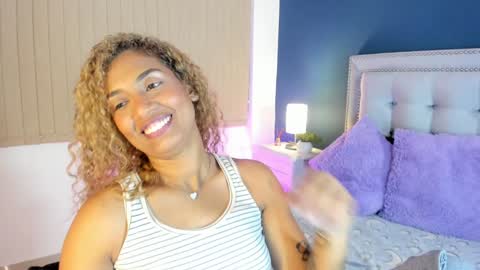 Snapshot of antonellaparker chatting on 12/12/24, 05:04 Sarah online show from 12/12/24, 05:04