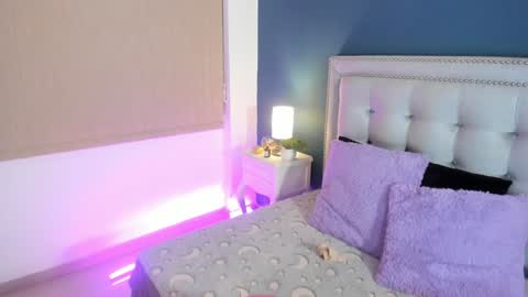 Snapshot of antonellaparker chatting on 01/23/25, 03:22 Sarah online show from 01/23/25, 03:22