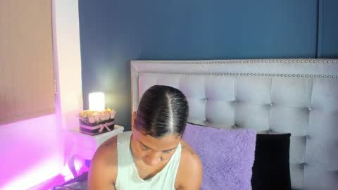 Snapshot of antonellaparker chatting on 02/15/25, 11:39 Sarah online show from 02/15/25, 11:39