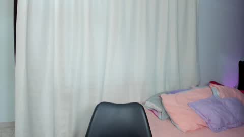 Snapshot of antonellaparker chatting on 02/15/26, 02:25 Sarah online show from 02/15/26, 02:25