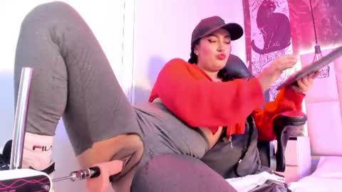 Snapshot of antonellaqueeen chatting on 06/10/26, 11:31 ANTONELLE online show from 06/10/26, 11:31