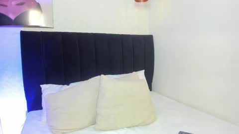 Snapshot of antonellariva_ chatting on 10/14/25, 09:04 antonellariva_ online show from 10/14/25, 09:04