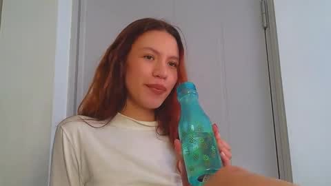 Snapshot of antonellarossii_ chatting on 02/20/25, 04:14 Antonella online show from 02/20/25, 04:14