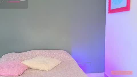 Snapshot of antonellarossii_ chatting on 04/22/26, 01:12 Antonella online show from 04/22/26, 01:12