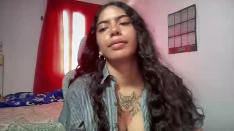 Snapshot of antoniabloom chatting on 10/12/25, 04:39 Antonia online show from 10/12/25, 04:39