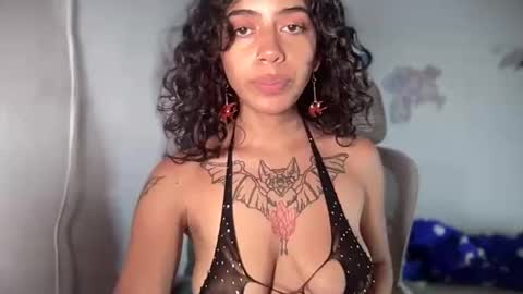 Snapshot of antoniabloom chatting on 03/04/26, 02:50 Antonia online show from 03/04/26, 02:50