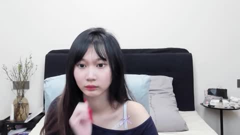 Snapshot of antoniaina chatting on 01/18/26, 11:19 Aina online show from 01/18/26, 11:19