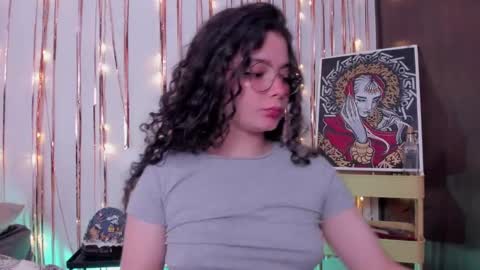 Snapshot of antoniart_ chatting on 01/05/25, 02:38 Antonia online show from 01/05/25, 02:38