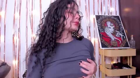 Snapshot of antoniart_ chatting on 01/15/25, 02:38 Antonia online show from 01/15/25, 02:38