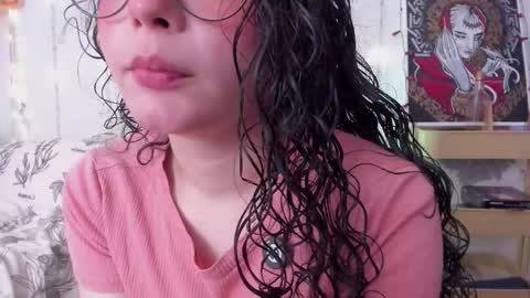 Antonia online show from 10/28/25, 01:53