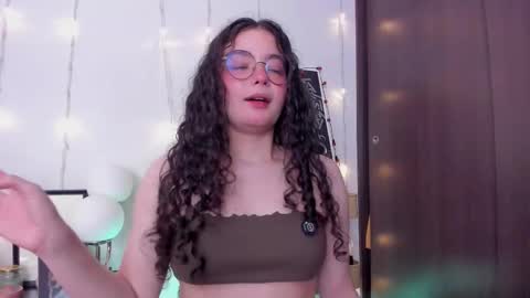 Antonia online show from 10/30/25, 02:13