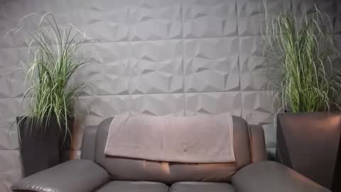 HI My name is Antonio online show from 01/04/25, 07:55