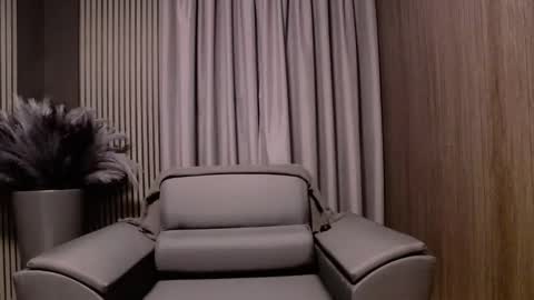 HI My name is Antonio online show from 12/02/25, 07:42