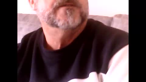 Snapshot of antonioxx454 chatting on 12/14/25, 03:28 AntonioyJesy online show from 12/14/25, 03:28