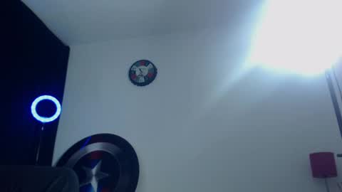 Snapshot of antonywebb94 chatting on 02/22/25, 10:31 Instagram miguelangel1802 online show from 02/22/25, 10:31