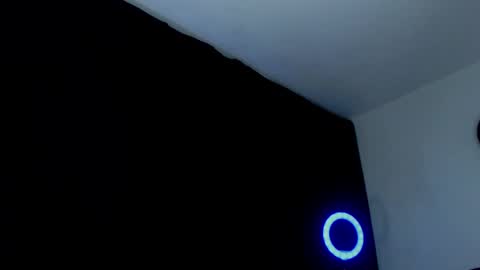 Snapshot of antonywebb94 chatting on 03/10/25, 03:23 Instagram miguelangel1802 online show from 03/10/25, 03:23