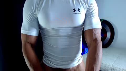 Snapshot of antonywebb94 chatting on 09/11/25, 04:29 Instagram miguelangel1802 online show from 09/11/25, 04:29