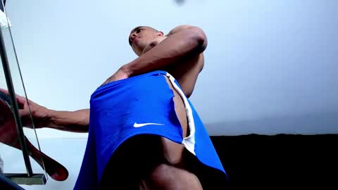 Snapshot of antonywebb94 chatting on 11/26/25, 05:25 Instagram miguelangel1802 online show from 11/26/25, 05:25