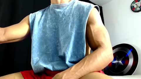 Snapshot of antonywebb94 chatting on 11/30/25, 06:45 Instagram miguelangel1802 online show from 11/30/25, 06:45