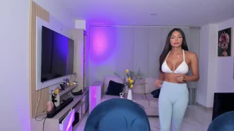 Maria Antonia online show from 10/15/25, 10:54