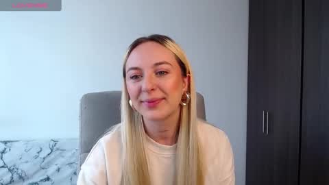 Snapshot of anttoniia chatting on 02/12/25, 04:33 Antonia online show from 02/12/25, 04:33