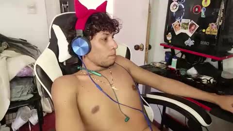 AnuarDHM online show from 11/09/25, 05:55