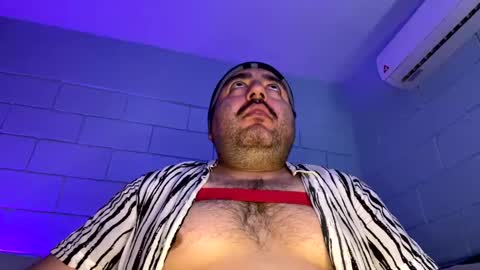 Snapshot of anuarfox chatting on 02/23/25, 07:22 AnuarFox online show from 02/23/25, 07:22