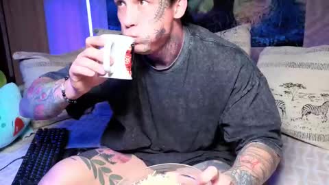 Snapshot of anubisgod88 chatting on 11/03/25, 03:24 Tom online show from 11/03/25, 03:24