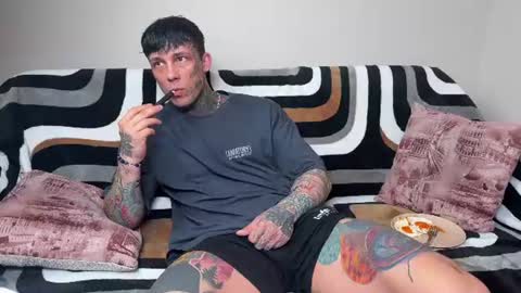 Tom online show from 06/19/26, 05:45