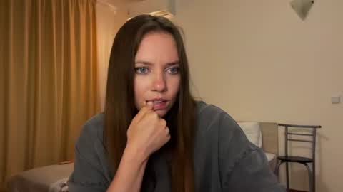 Snapshot of anuetta chatting on 07/22/26, 08:11 Aneutta online show from 07/22/26, 08:11
