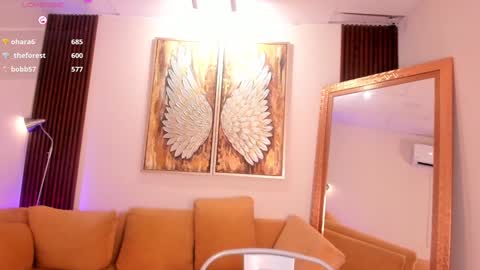 Ana online show from 01/15/25, 12:19