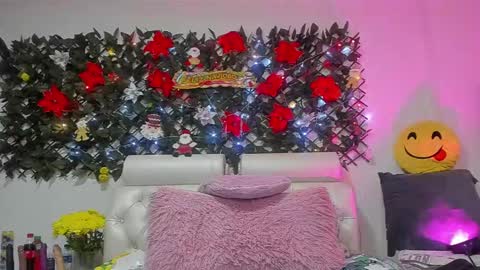 Snapshot of any_mour chatting on 12/21/24, 06:34 any mour online show from 12/21/24, 06:34