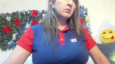 Snapshot of any_mour chatting on 12/30/24, 03:57 any mour online show from 12/30/24, 03:57