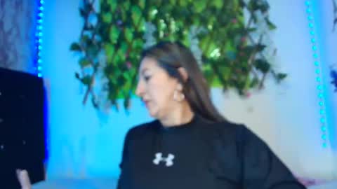 Snapshot of any_mour chatting on 11/11/25, 04:51 any mour online show from 11/11/25, 04:51