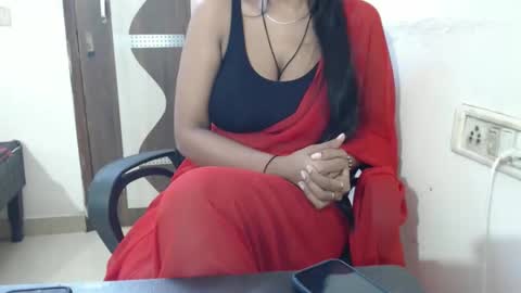 Snapshot of anya_kapoor chatting on 09/29/25, 12:10 anya kapoor no face online show from 09/29/25, 12:10