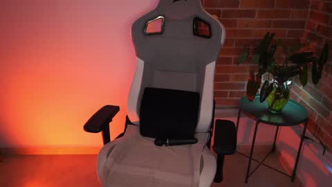 anya online show from 01/02/25, 07:40