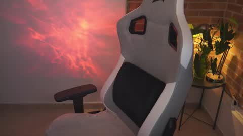 anya online show from 02/23/25, 12:41