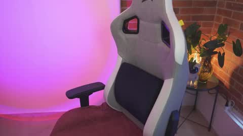 anya online show from 09/08/25, 08:30