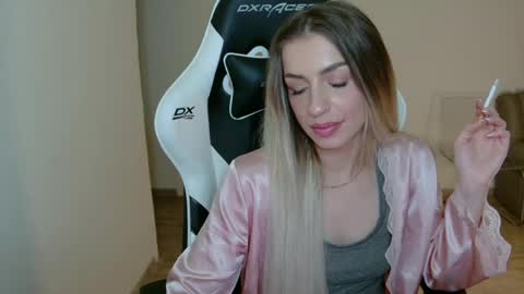 Anya online show from 05/26/26, 06:48