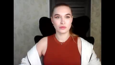 Snapshot of anyasmack chatting on 11/26/25, 04:52 AnyaSmack online show from 11/26/25, 04:52