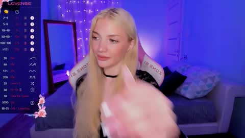 Anya online show from 10/25/25, 02:19