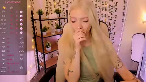 Anya online show from 06/17/26, 02:14