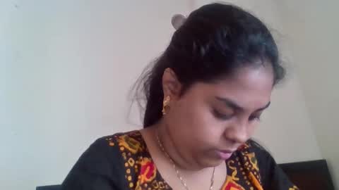 Snapshot of anydanyg chatting on 12/23/25, 05:38 anydanyg online show from 12/23/25, 05:38